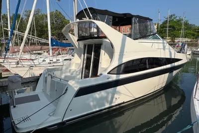 Carver 36 Mariner