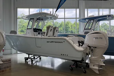 Sportsman Heritage 261 Center Console
