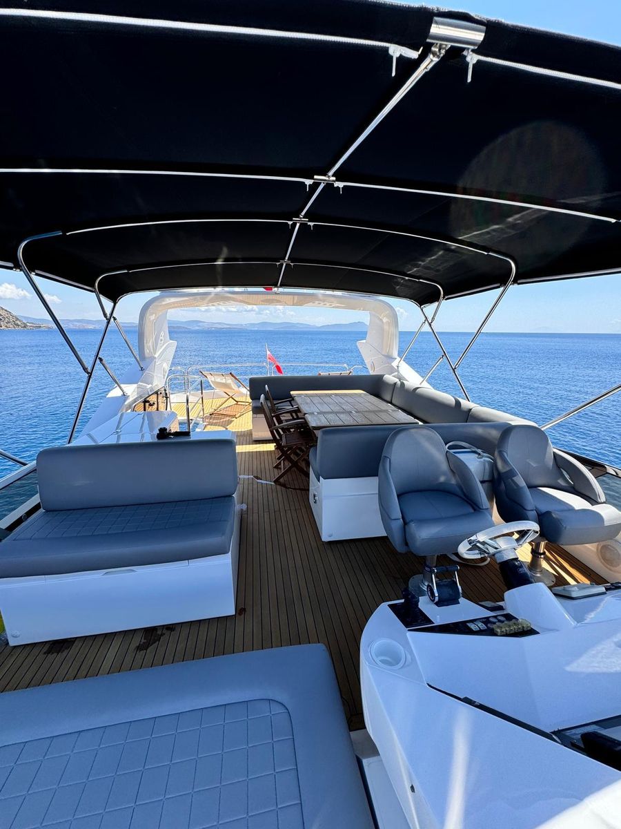2010 Sunseeker 78 