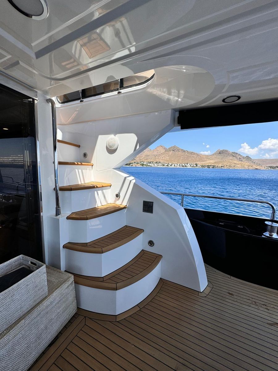 2010 Sunseeker 78 