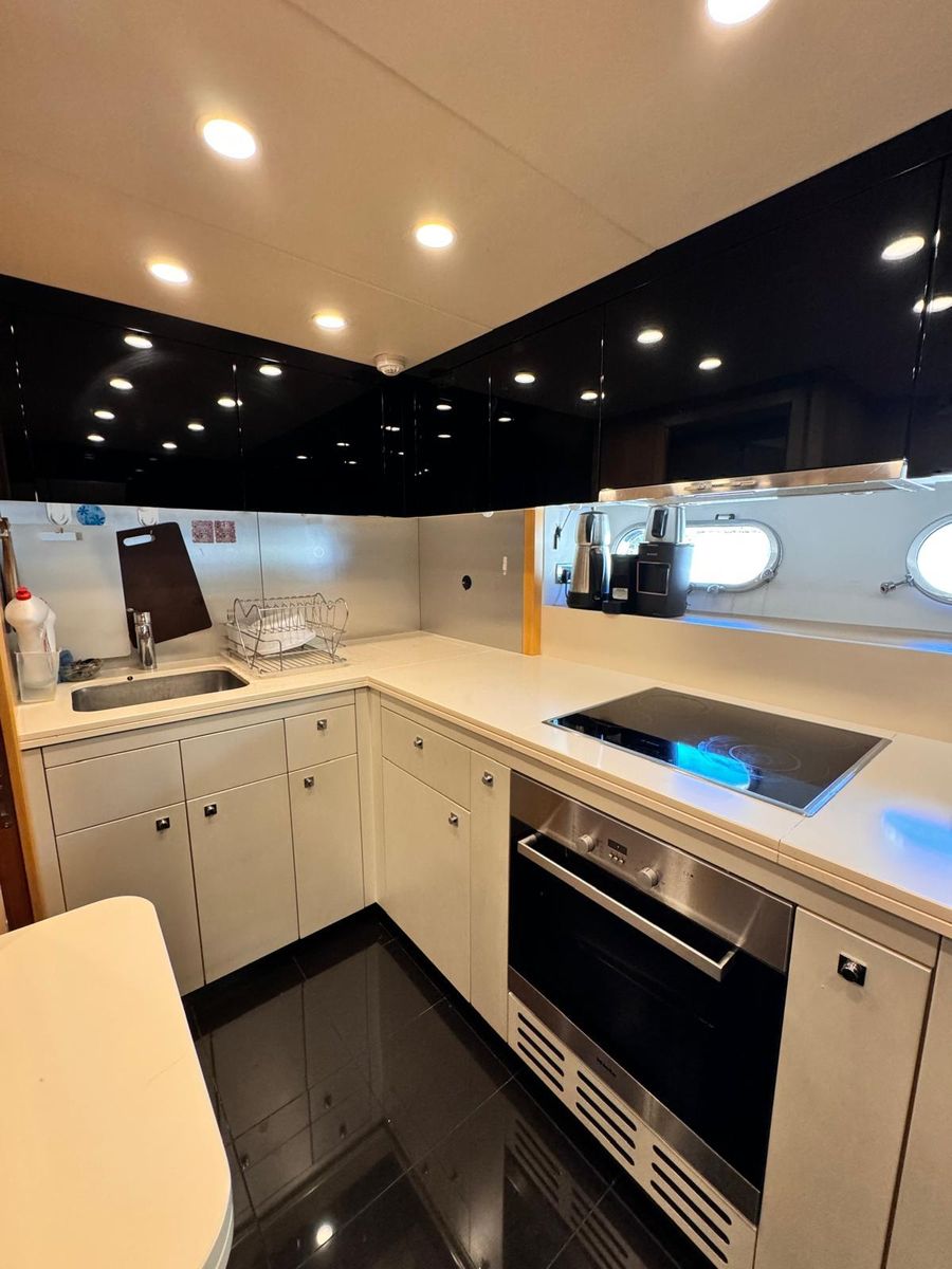 2010 Sunseeker 78 