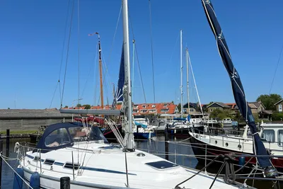 2003 Bavaria 32
