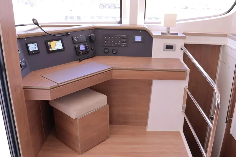 Fortunate Sun Yacht Photos Pics Navigation View (1)