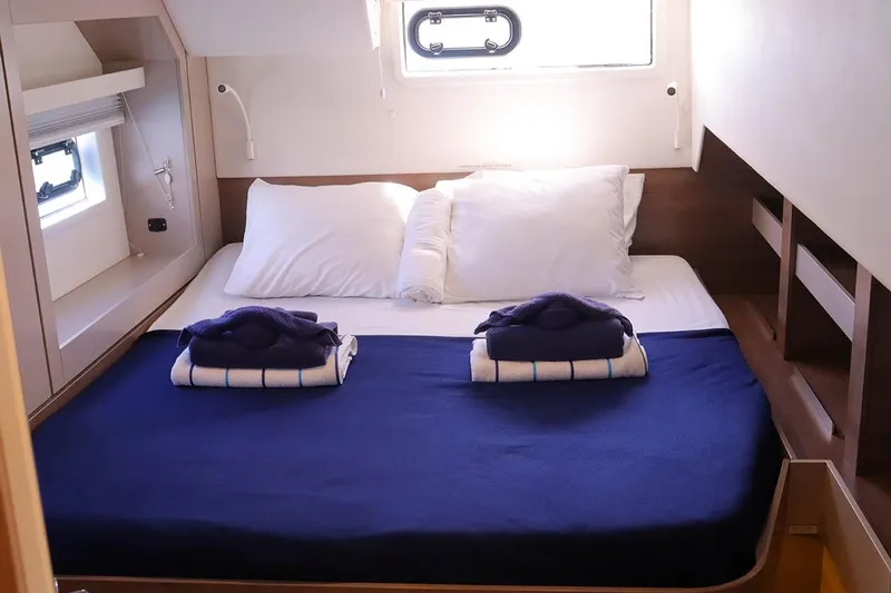 Fortunate Sun Yacht Photos Pics Cabin View (1)