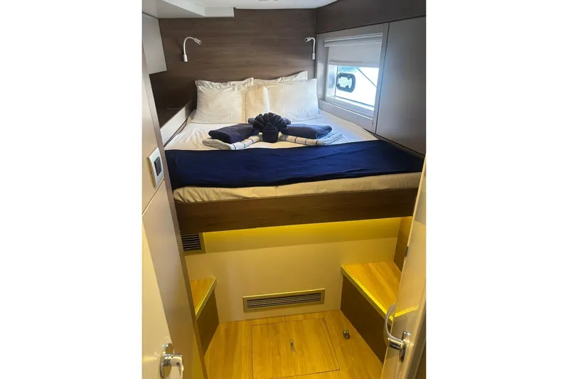 Fortunate Sun Yacht Photos Pics Cabin View (4)