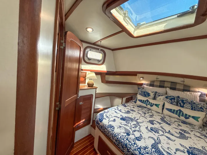 Island Girl Yacht Photos Pics Primary stateroom