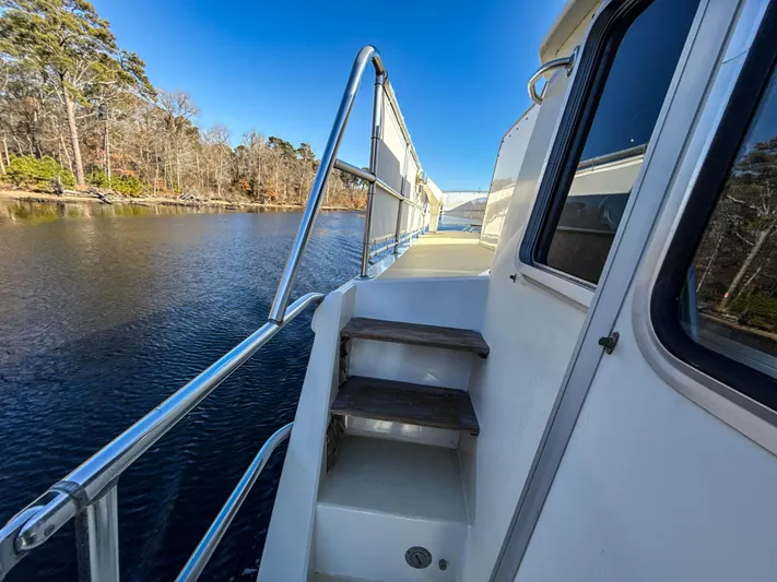 Island Girl Yacht Photos Pics Port and starboard doors to pilothouse