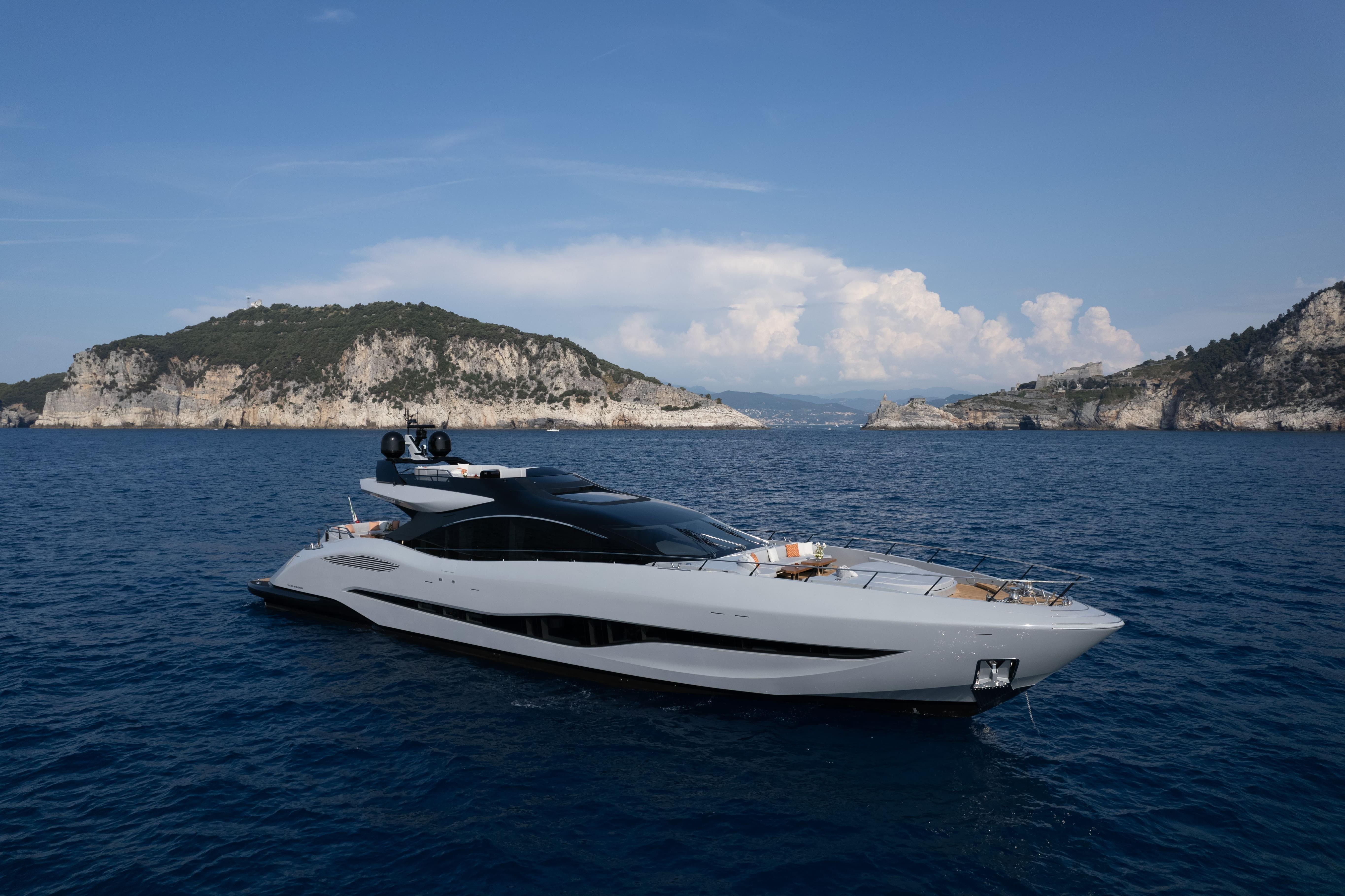 2023 Mangusta MANGUSTA 104 REV