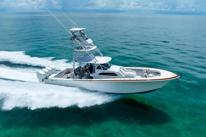  Yacht Photos Pics 2023 Front Runner 47 Center Console boat cruising on open water.