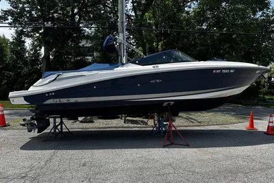 Sea Ray 270 SLX