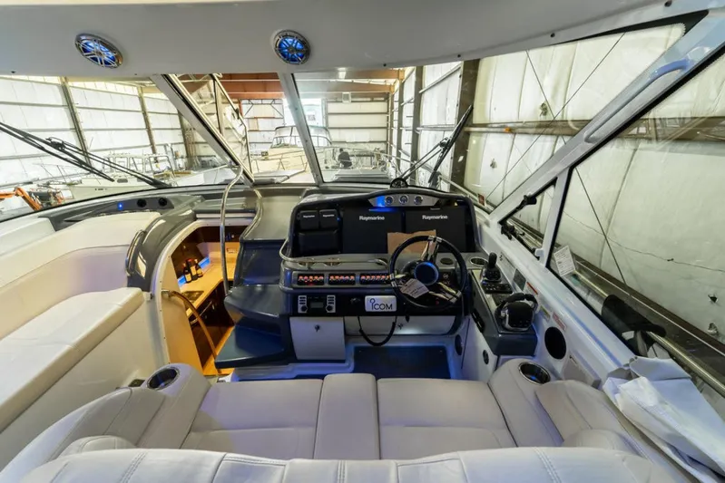 Beautiful Now Yacht Photos Pics Interior view of 2015 Formula 45 Yacht cockpit with modern navigation equipment.