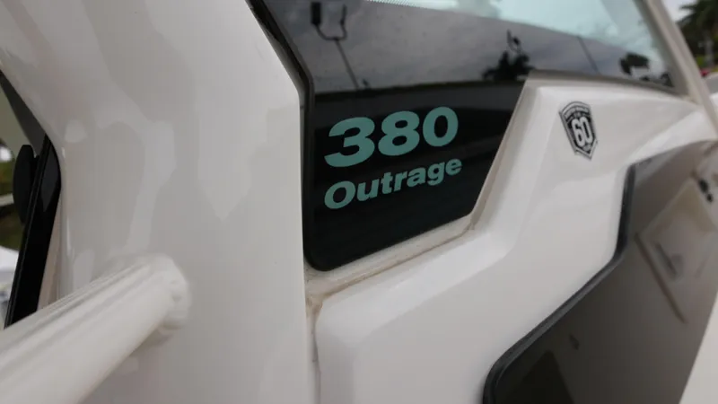  Yacht Photos Pics 2018 Boston Whaler 380 Outrage boat model detail, close-up view.