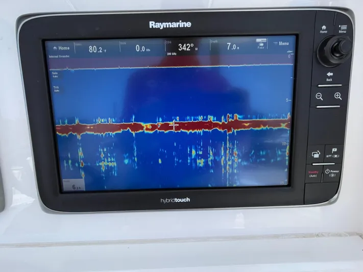  Yacht Photos Pics Raymarine display on 2014 Southport 27 Center Console showing sonar data.