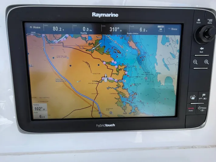  Yacht Photos Pics Raymarine navigation display on 2014 Southport 27 Center Console boat.
