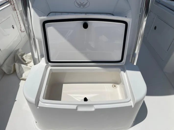  Yacht Photos Pics Open storage compartment on 2014 Southport 27 Center Console boat.