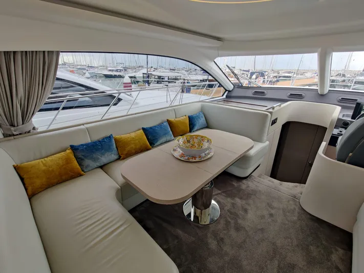  Yacht Photos Pics AZIMUT 53 FLY