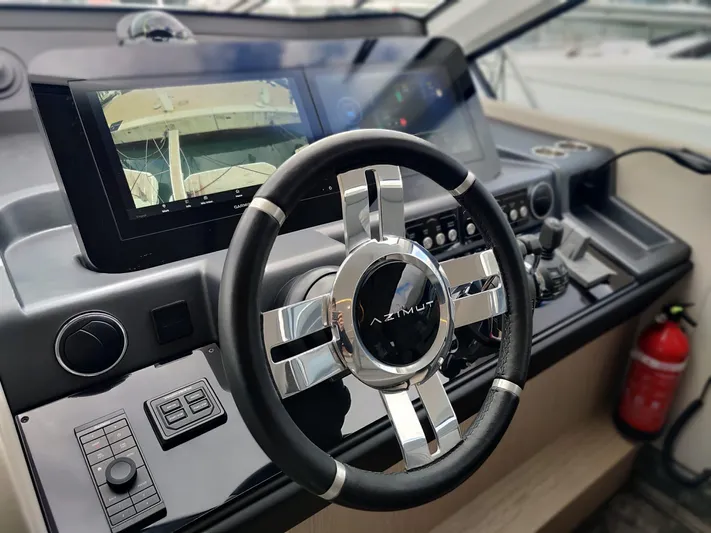  Yacht Photos Pics AZIMUT FLY 53