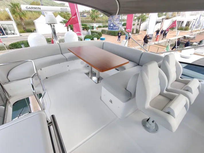  Yacht Photos Pics AZIMUT FLY 53