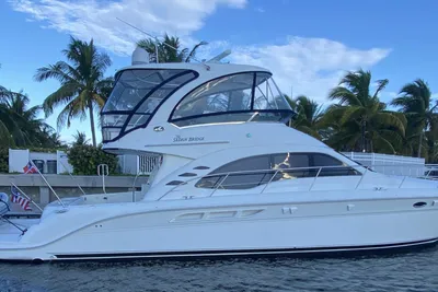 Sea Ray 52 Sedan Bridge