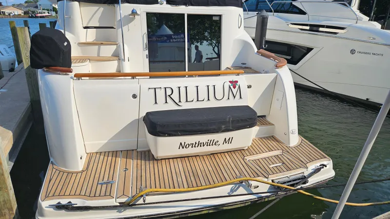 Trillium Yacht Photos Pics 
