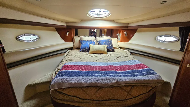 Trillium Yacht Photos Pics 