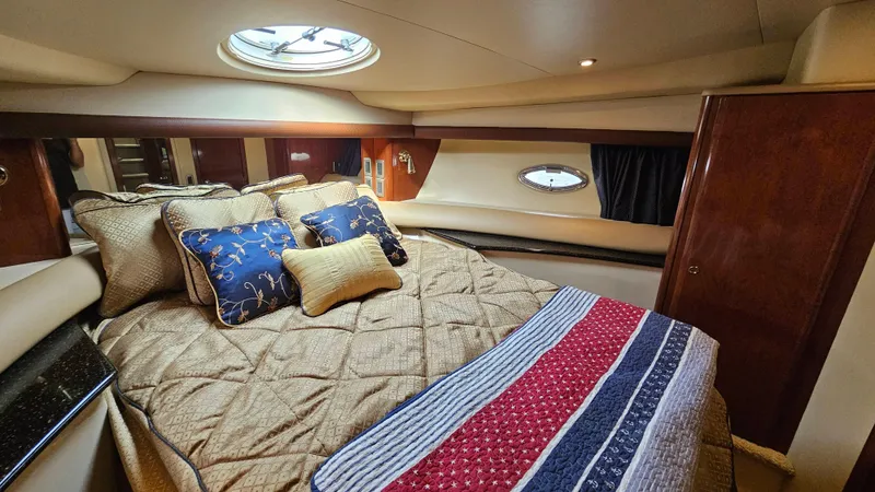 Trillium Yacht Photos Pics 