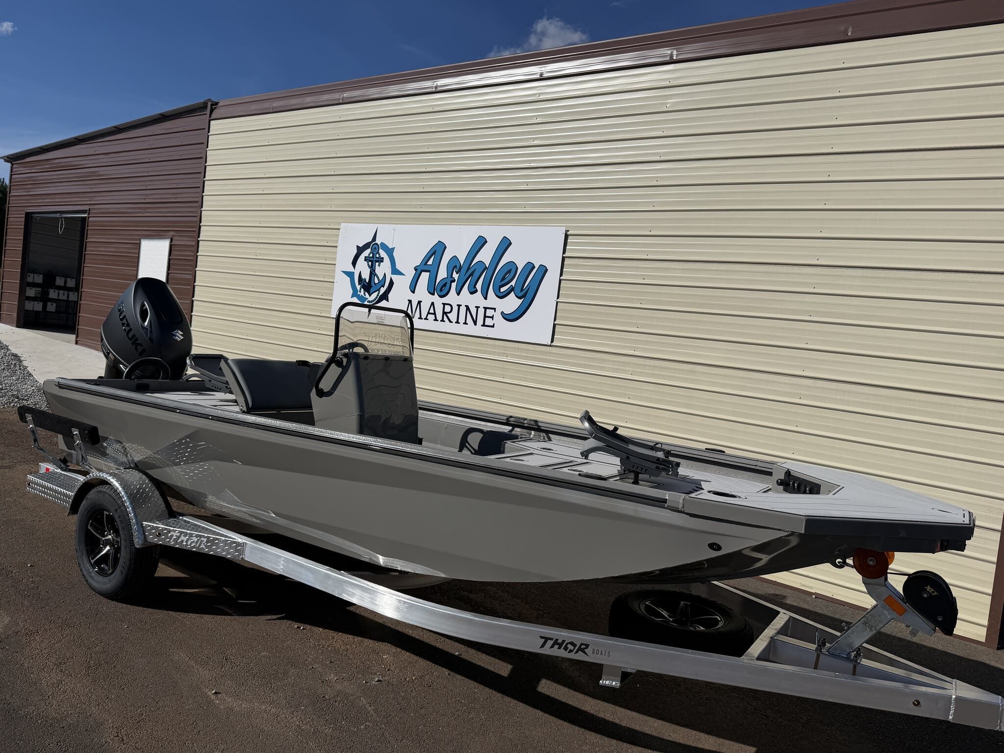 Thor LAKE HAMMER 1900 CC