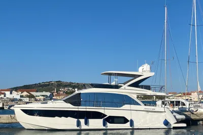 2019 Absolute 58 FLY