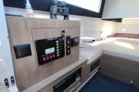 Virtue Yachts V10 Top