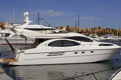 Azimut 48 fly