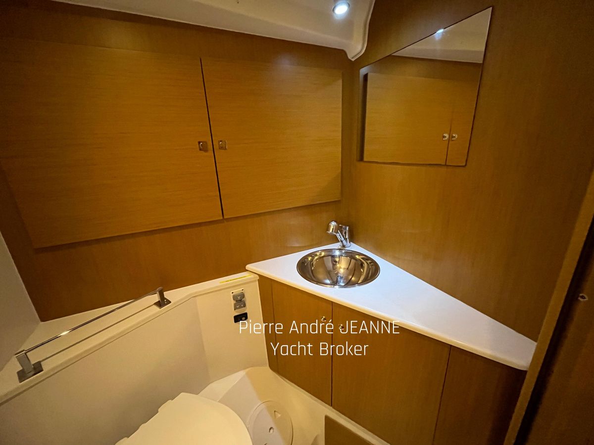2011 Jeanneau 51 