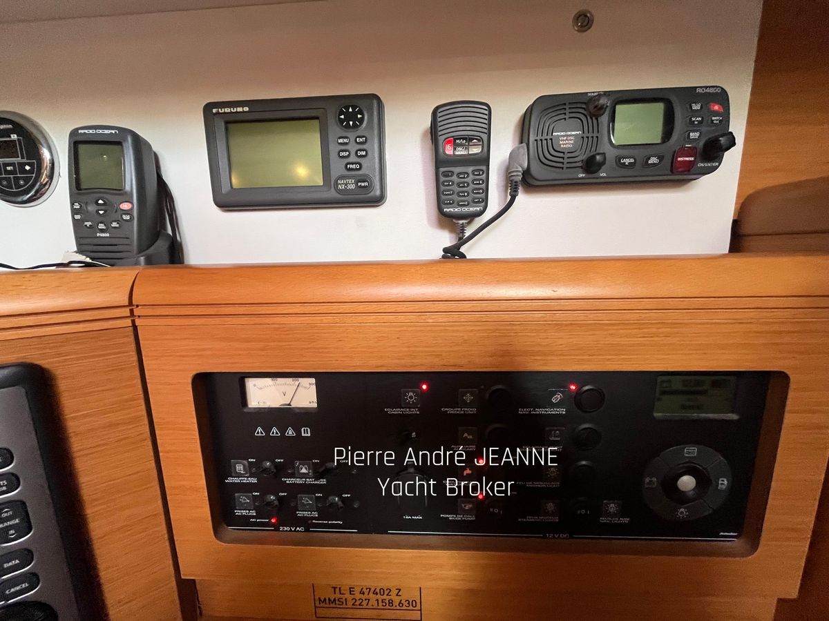2011 Jeanneau 51 