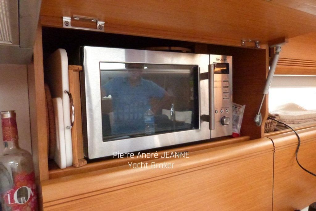 2011 Jeanneau 51 