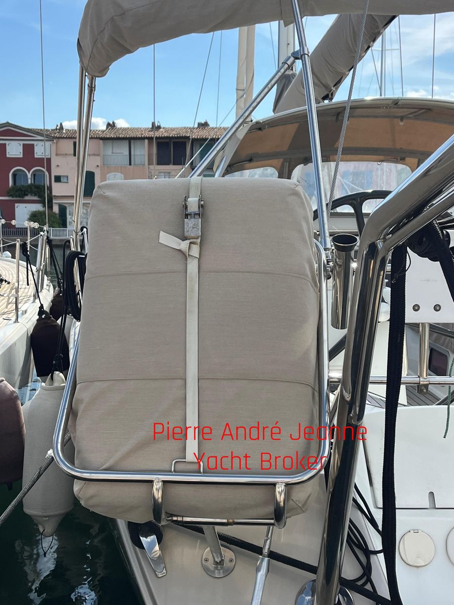2011 Jeanneau 51 