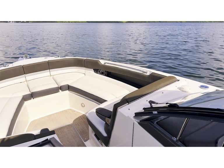 2017 Sea Ray SLX 310