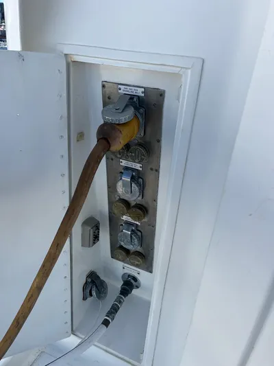 Lady T Yacht Photos Pics 