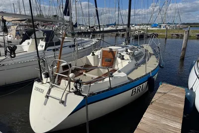 1983 UFO 27