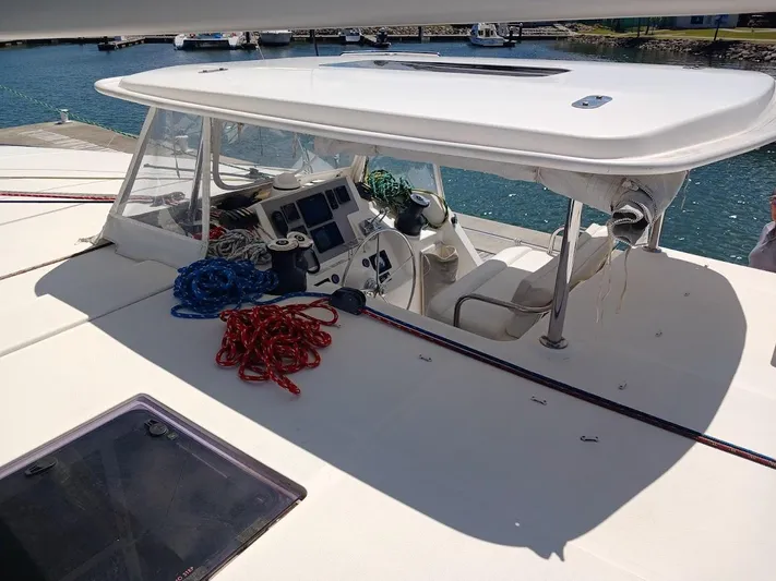 Andiamo IV Yacht Photos Pics 2018 Leopard 48 yacht cockpit with ropes and navigation equipment.