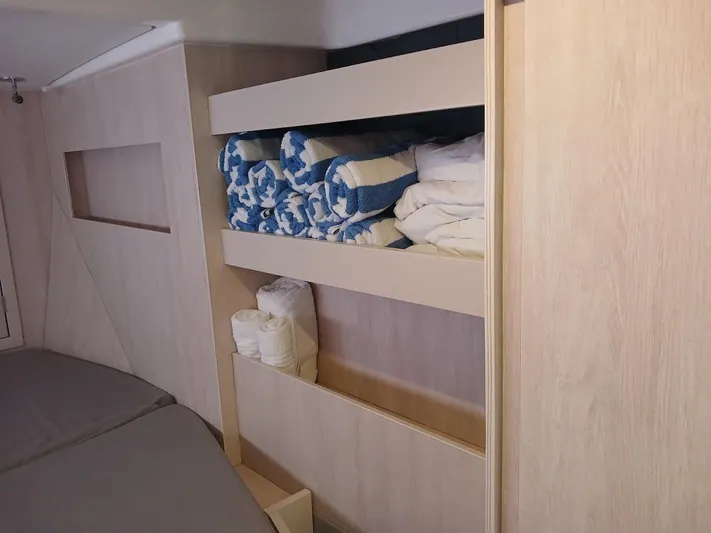 Andiamo IV Yacht Photos Pics 