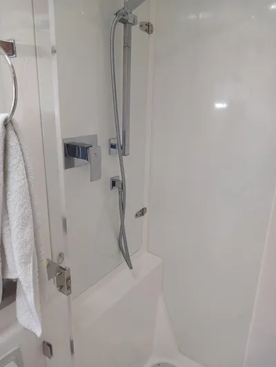 Andiamo IV Yacht Photos Pics 