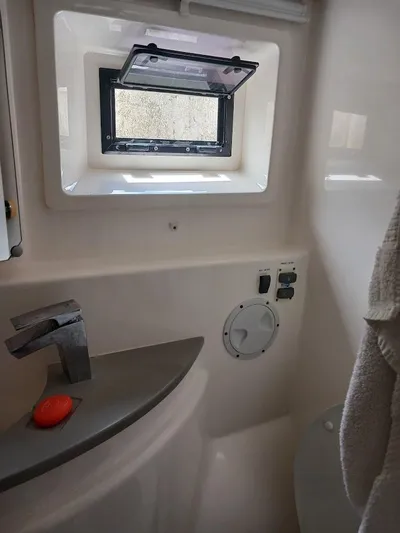 Andiamo IV Yacht Photos Pics 