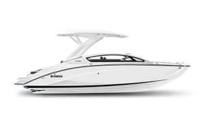 Manufacturer Provided Image: 2024 Yamaha Boats 275SD, sleek white design, side view, modern features.