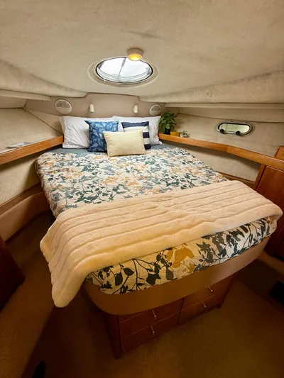 Perfect Ten Yacht Photos Pics Owner’s quarters 