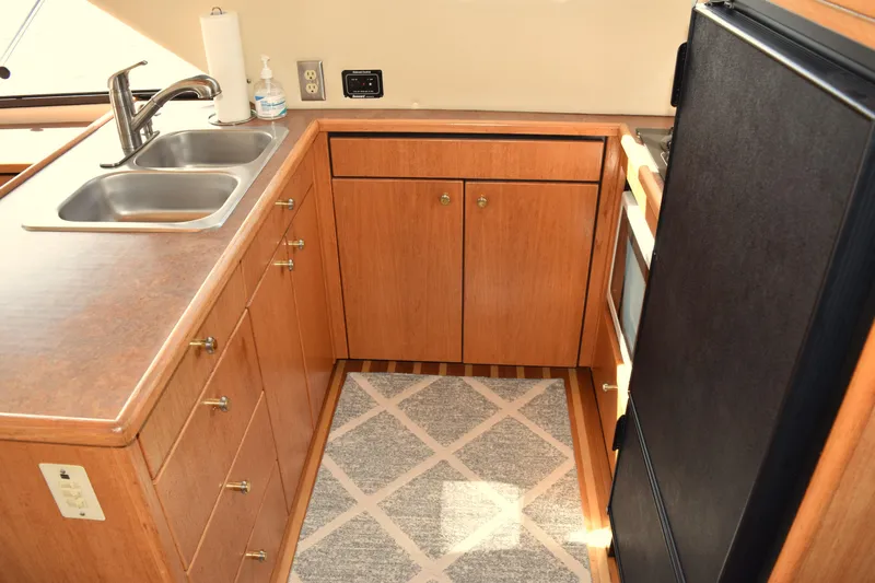 Perfect Ten Yacht Photos Pics Bright spacious galley up 