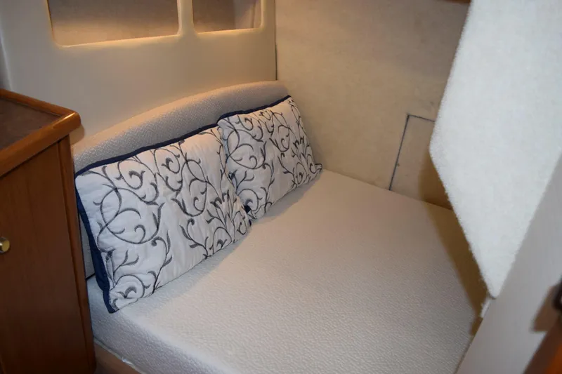 Perfect Ten Yacht Photos Pics VIP stateroom 