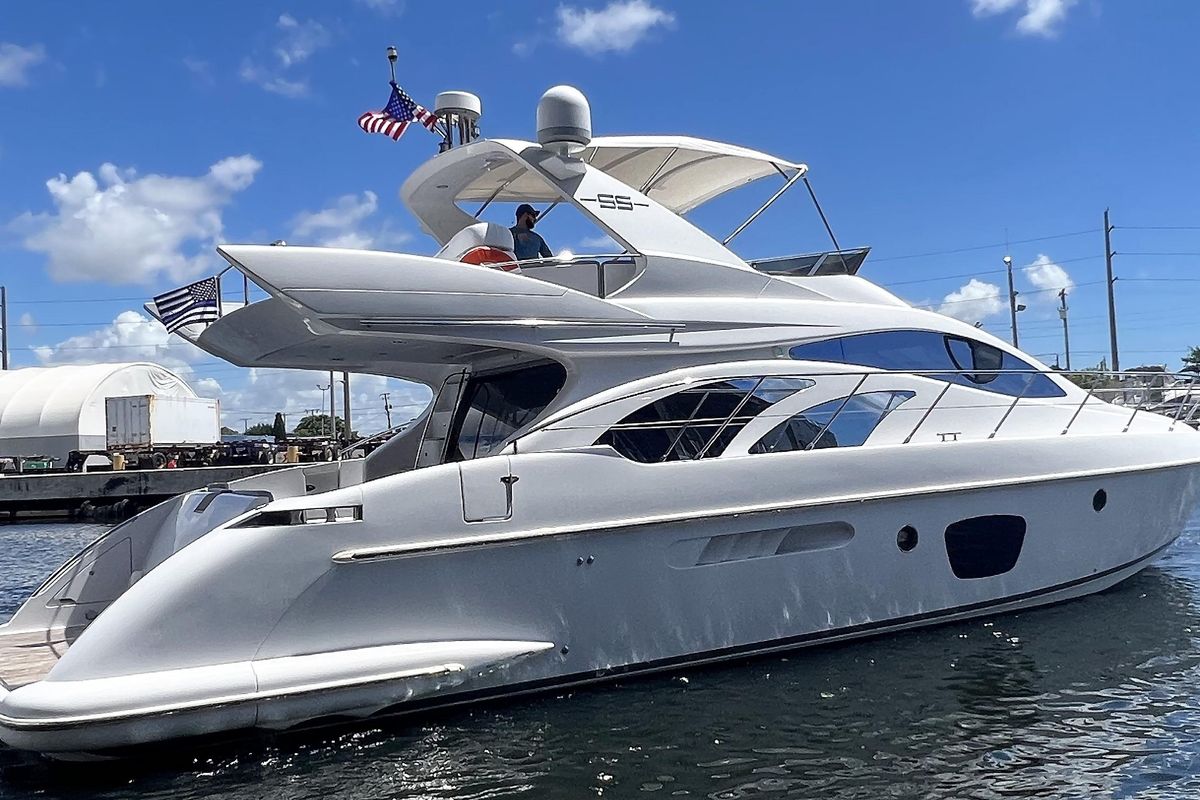 2003 Azimut 55 