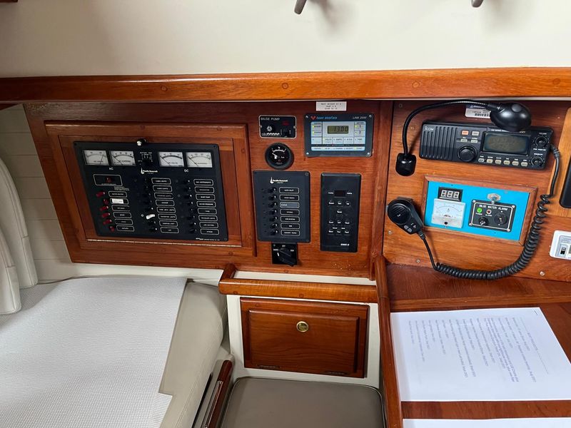 1998 Pacific Seacraft 37