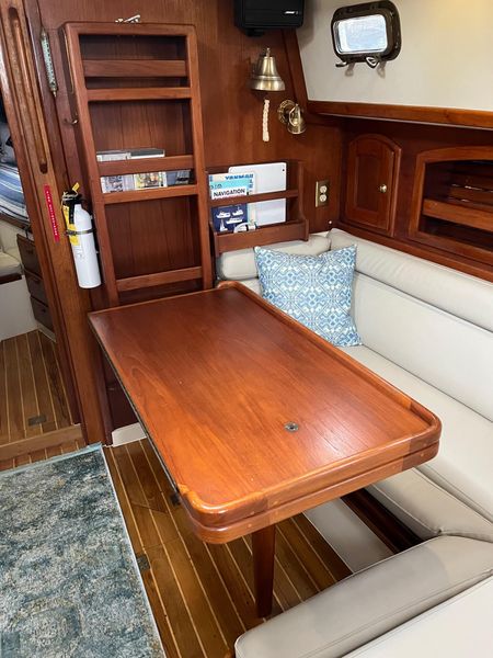 1998 Pacific Seacraft 37