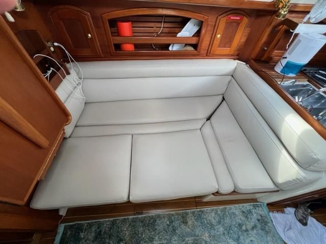 1998 Pacific Seacraft 37