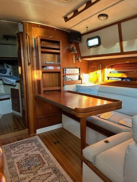 1998 Pacific Seacraft 37